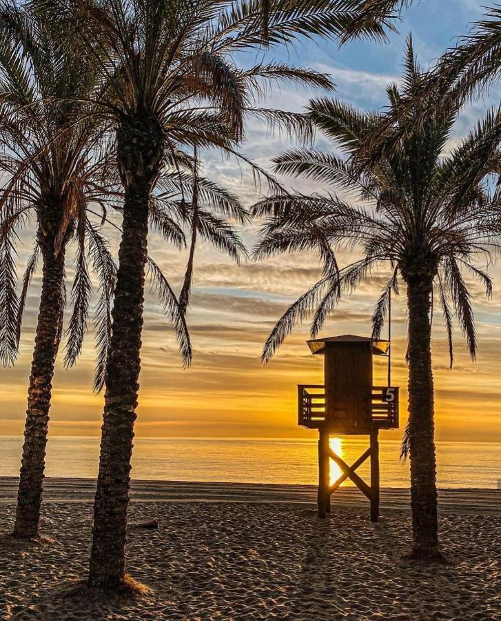 El Estudio De La Playa Benalbeach Holidays Deluxe Benalmádena Buitenkant foto