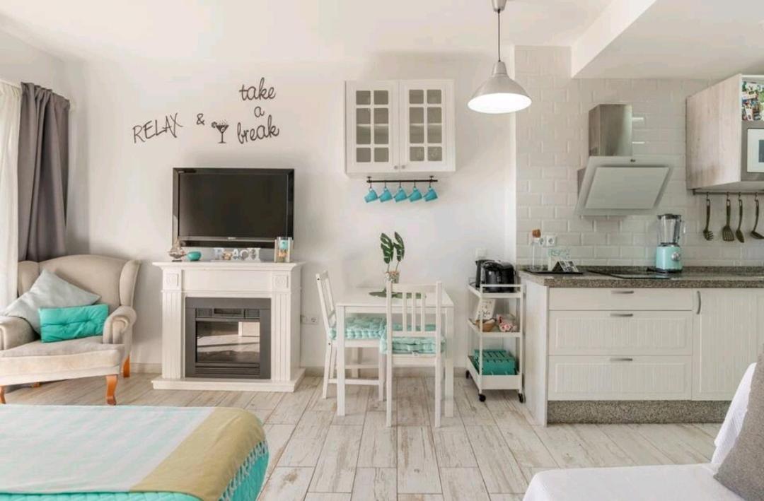 El Estudio De La Playa Benalbeach Holidays Deluxe Benalmádena Buitenkant foto